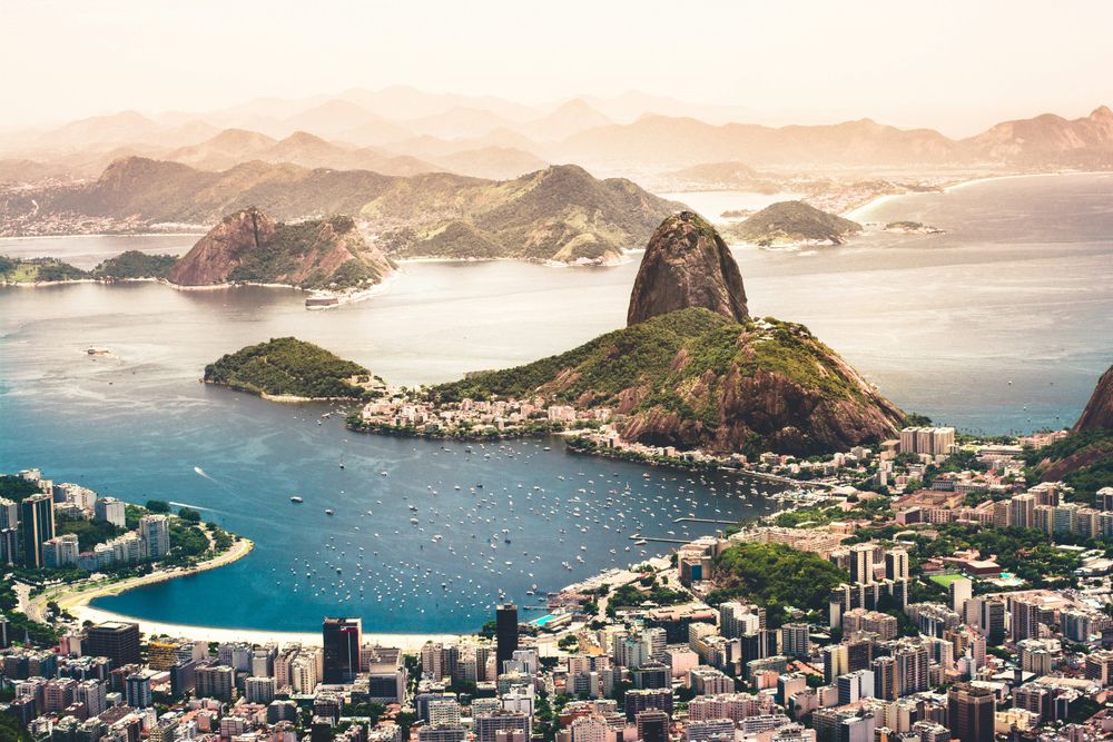 Como Transportar um Carro do Brasil para Portugal | Guia Completo 2025